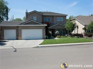 1194 Deitz Cir, Oakdale, CA 95361