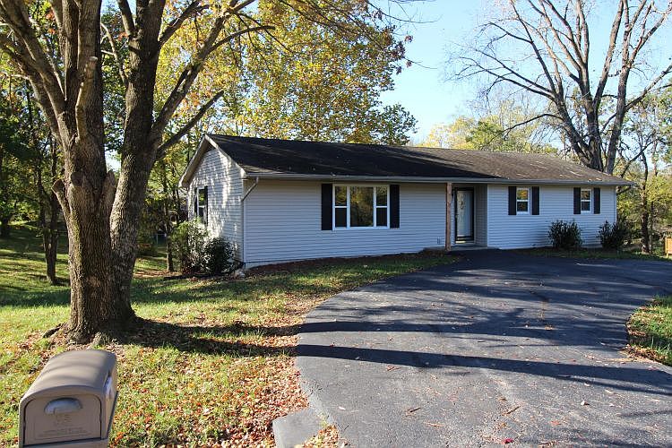 1st image of 526 W Bethel Dr