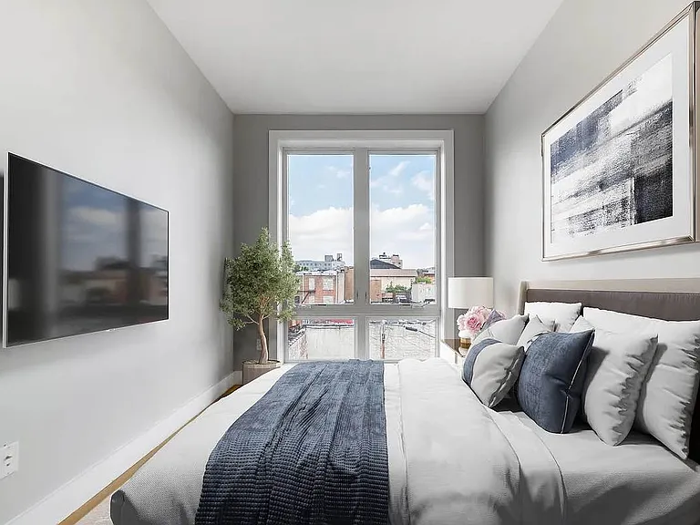 153 Erasmus St #2J — Photo 6