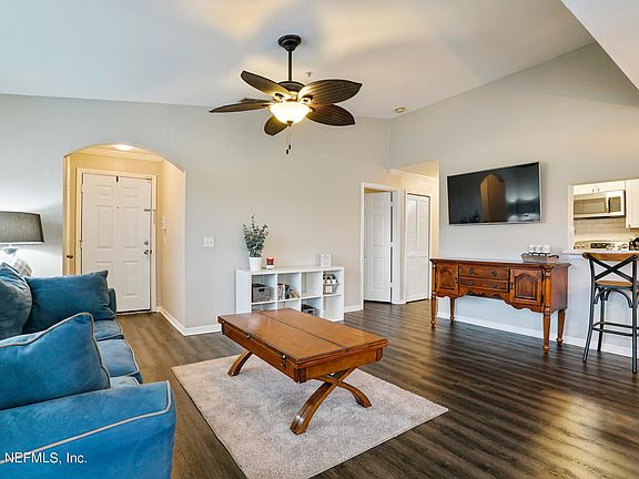 4th image of 7800 Point Meadows Dr APT 438