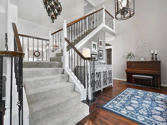 3rd image of 3702 Sunny Oaks Ct