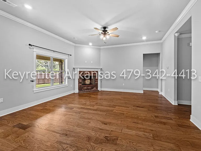 800 E Fallon St — Photo 8