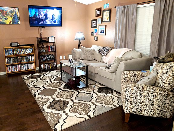 2nd image of 3 Gwaltney Cir