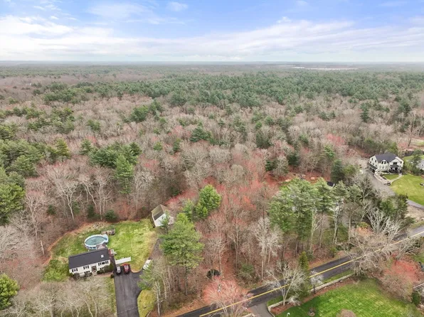 Vernon St, Middleboro, MA 02346