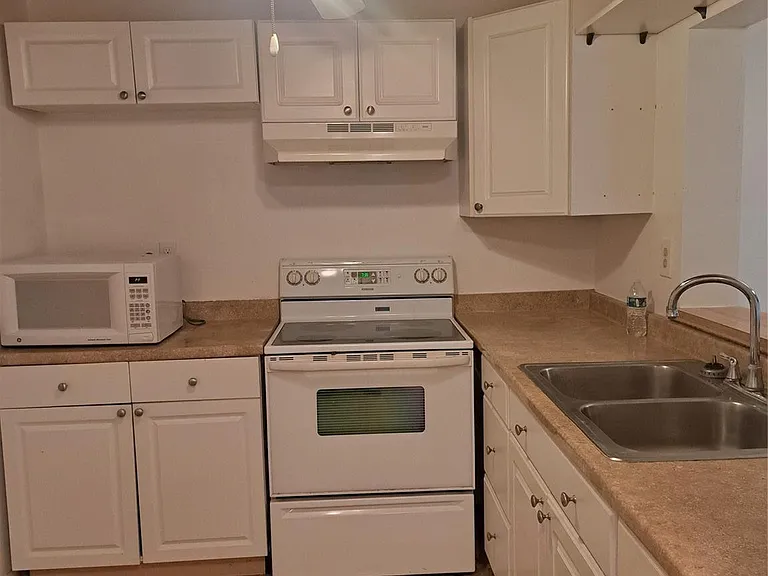 4164 NW 90th Ave #102 — Photo 7