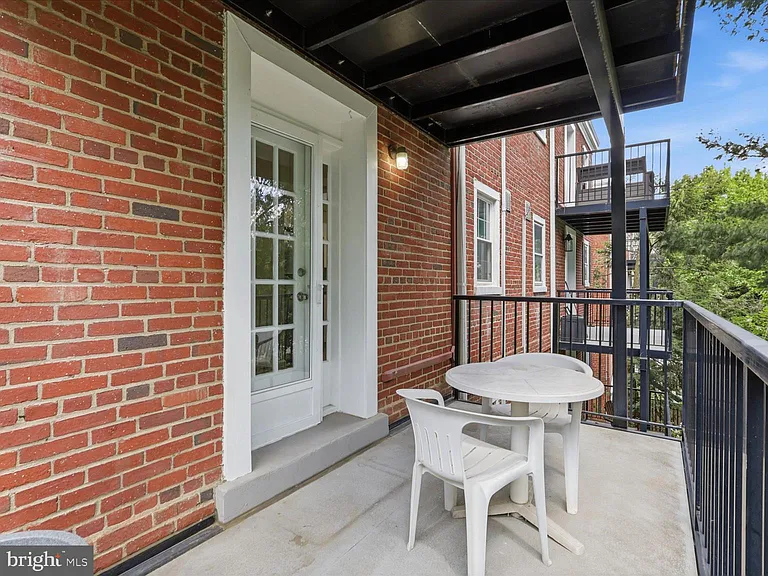 2966 S Columbus St #B2 — Photo 15