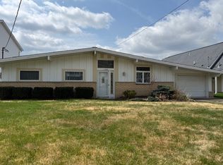11463 N Shore Dr, Conneaut Lake, PA 16316