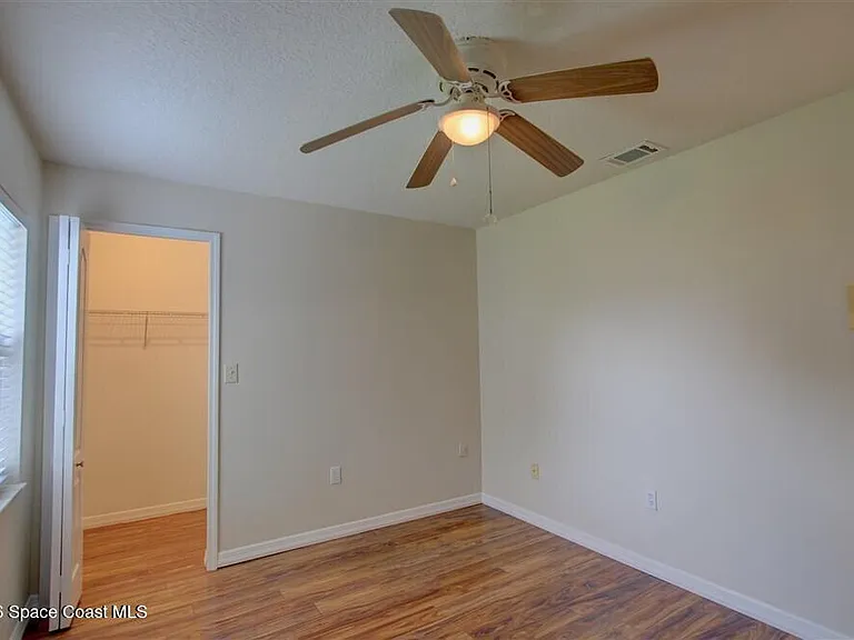 1899 Crane Creek Blvd — Photo 30