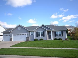 205 W Haven Dr, Watertown, WI 53094