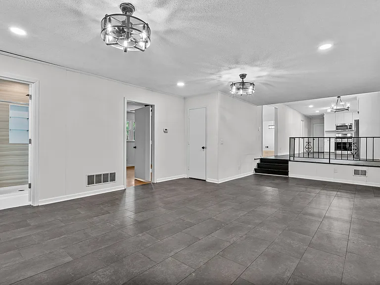 4003 Rockbridge Rd — Photo 17