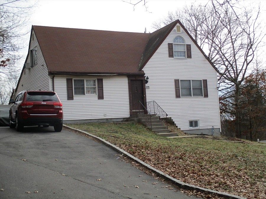 1st image of 275 Gloria Blvd