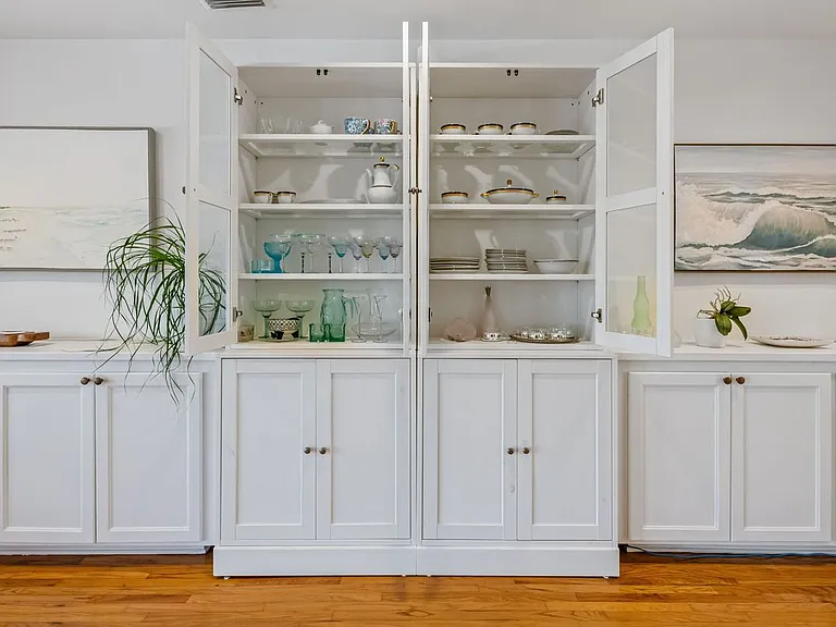 8221 Delgany Ave — Photo 23