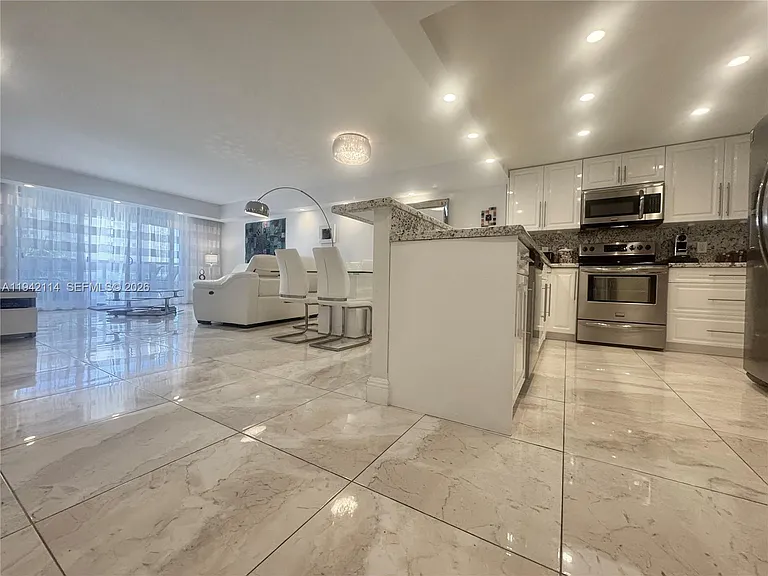 3800 S Ocean Dr #519 — Photo 13
