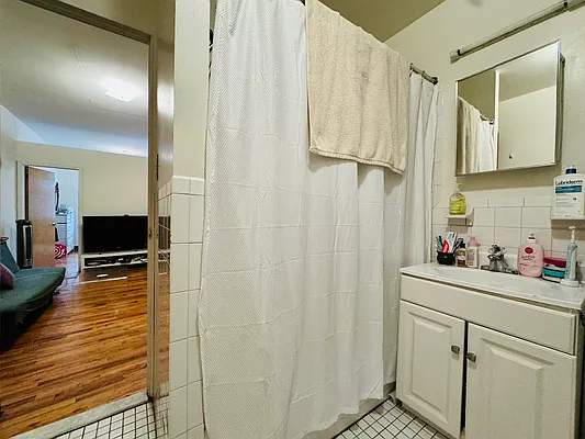 Rented by Metropolitan Property Group | media 21