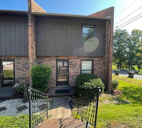 4th image of 102 Amy St #55