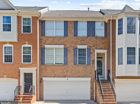 3997 Troon Ct, Fairfax, VA 22033