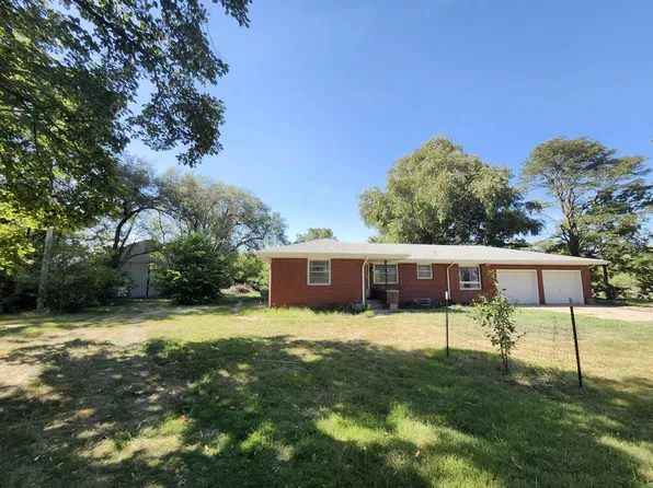 1403 N Meridian Rd, Peck, KS 67120