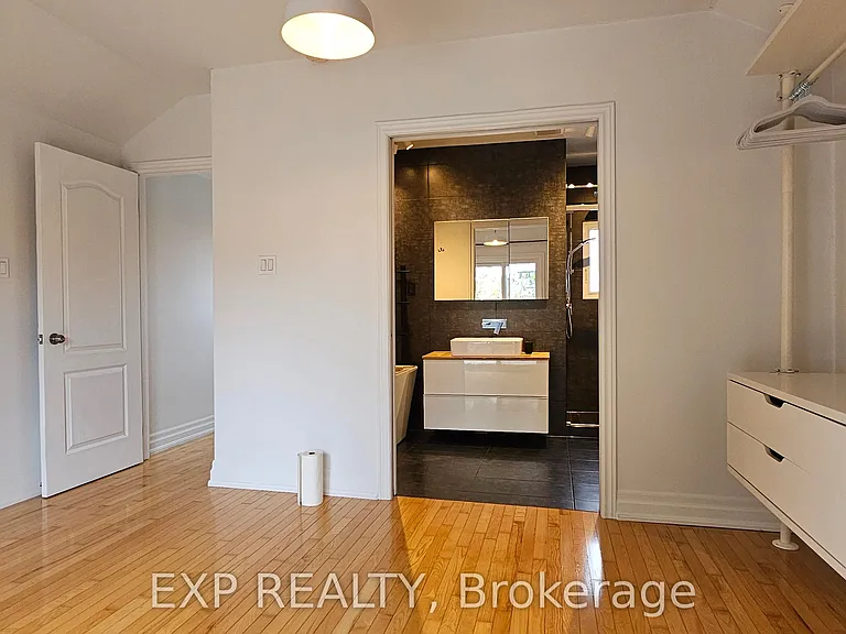 215A Chambers Ave — Photo 15