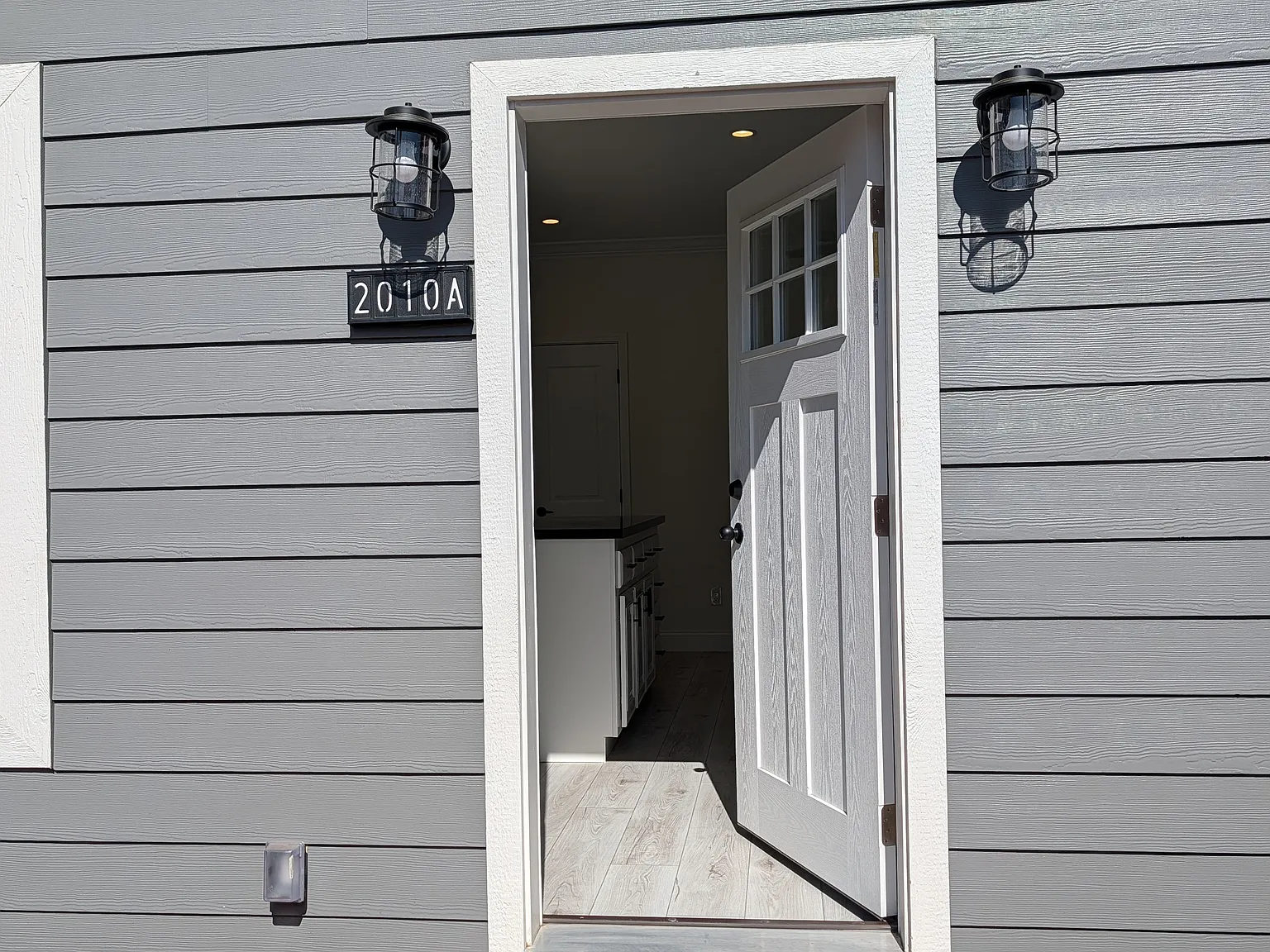 2 bed, 1.5 bath, 800 sqft, $3,295 — Photo 4