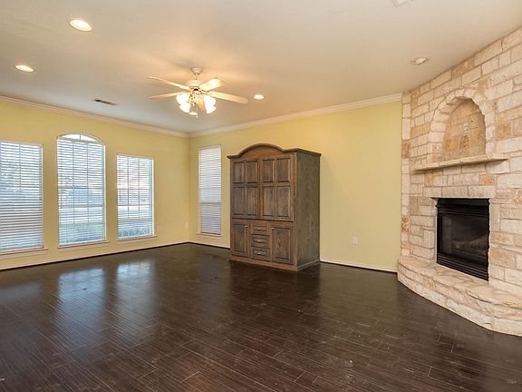 4th image of 4007 San Angelo Ave