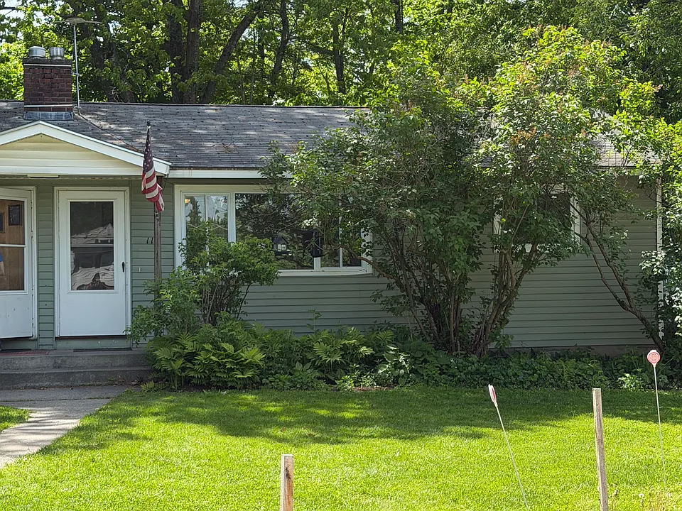 11 Pine Ct