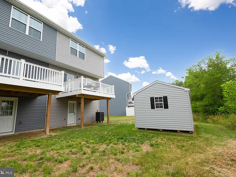 311 Yellow Bill Ln — Photo 33