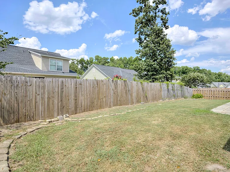 812 Paisley Ln — Photo 27