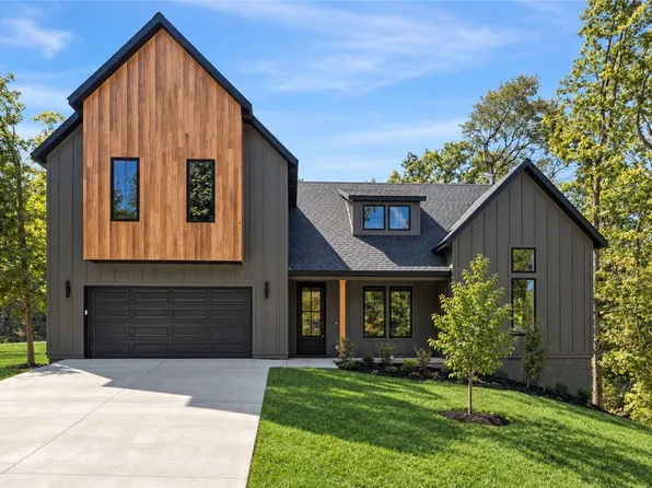 1 Lockton Dr, Bella Vista, AR 72714