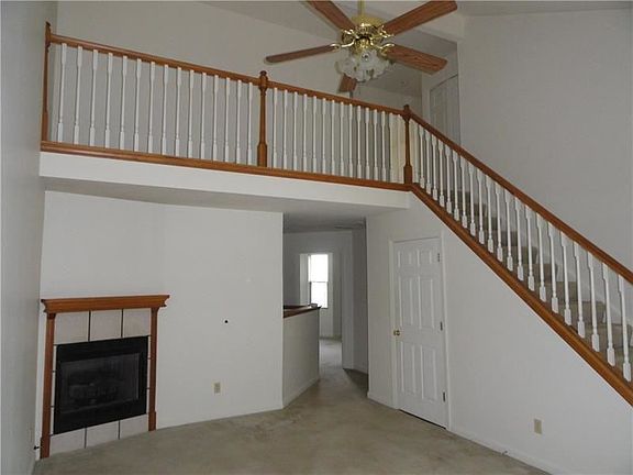 5th image of 306 Lawnview Way