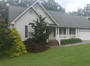 893 Bob O Dr, Dandridge, TN 37725