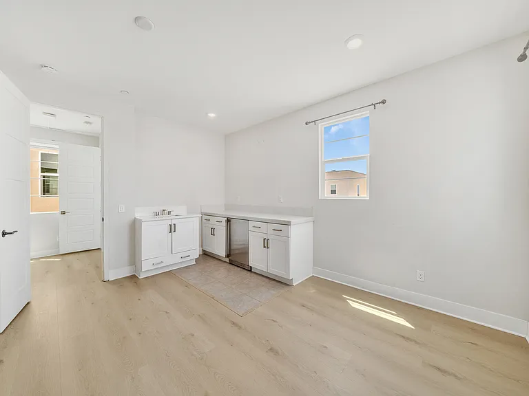 333 Sawbuck — Photo 66