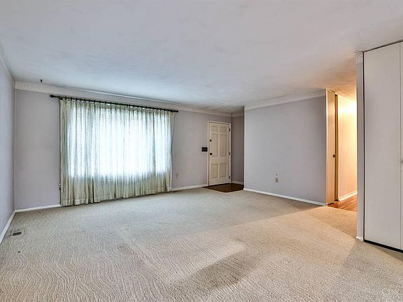 4th image of 1021 Newcastle Dr