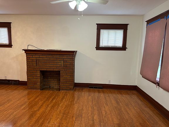 2nd image of 207 French St Unit 1