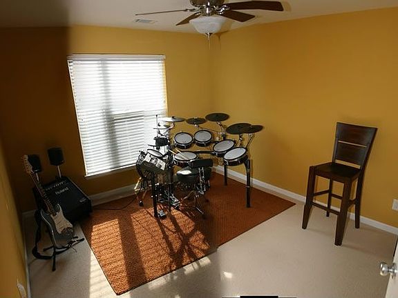 Guest BR 2 (2nd Floor)