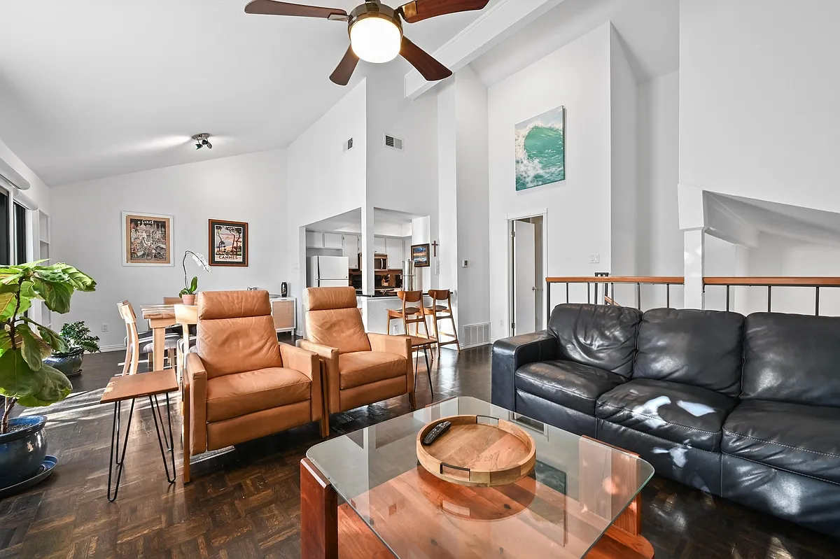 Building Photo - 1821 Westlake Dr #109