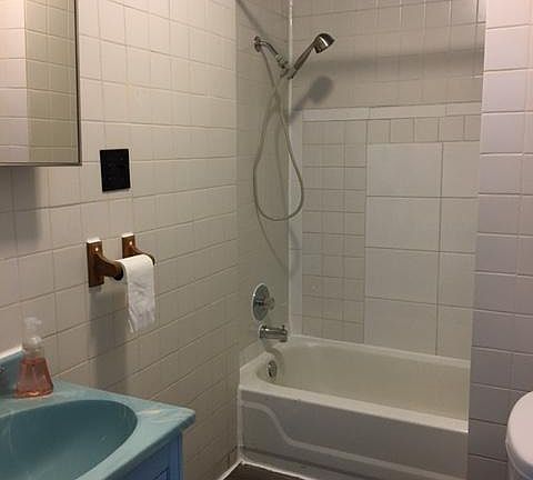 5th image of 3013 S Canal St #1
