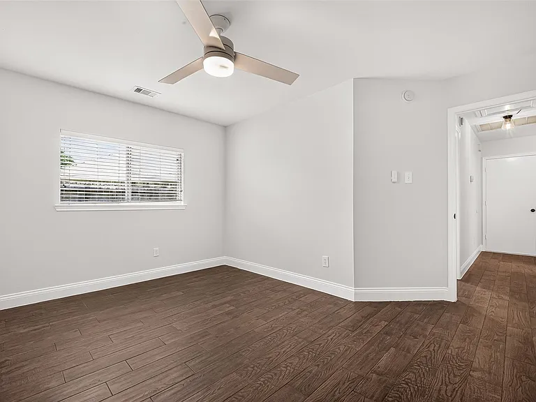 20707 Pine Rain Ct — Photo 43