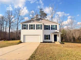 112 W Carmel Cove Dr, Mocksville, NC 27028