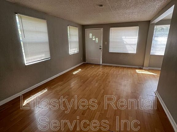 4th image of 9017 7th Ave