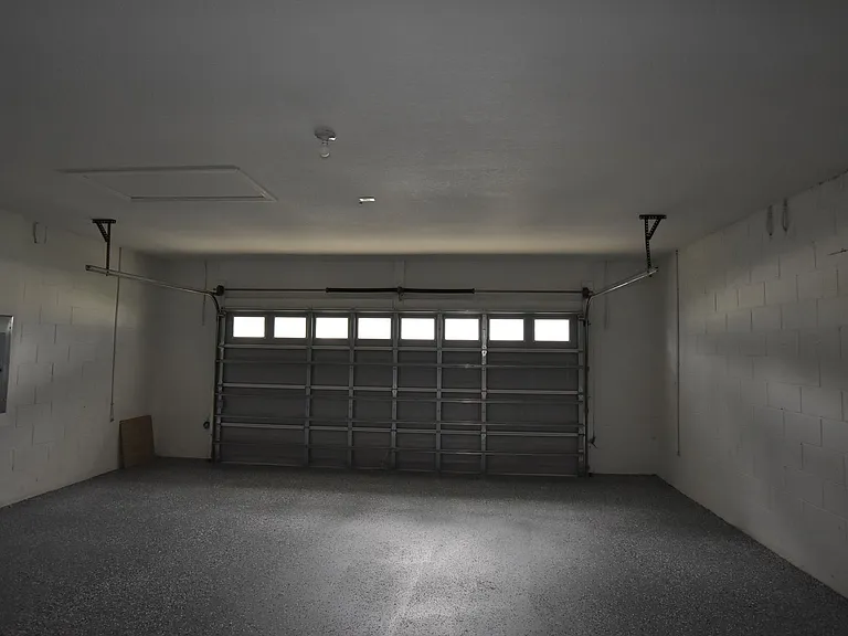 527 Bristol Cir — Photo 30