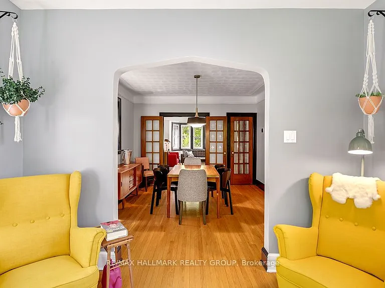 379 Hamilton Ave S — Photo 12