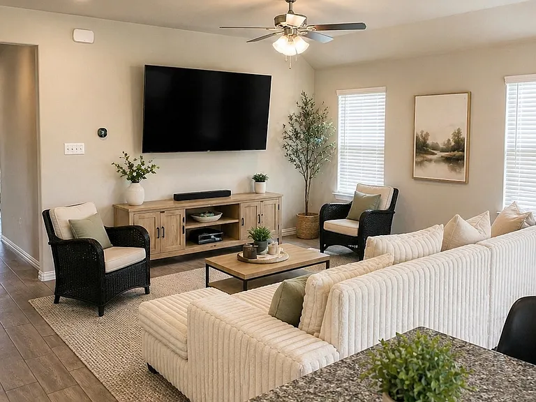 880 Rosebud Trl — Photo 3