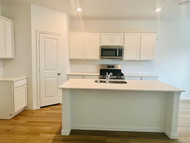 3313 Cardinal Flower Pl — Photo 5