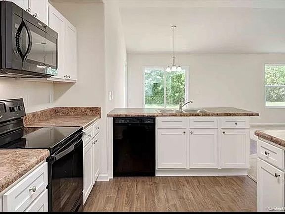 3rd image of 7348 Cuddington Dr