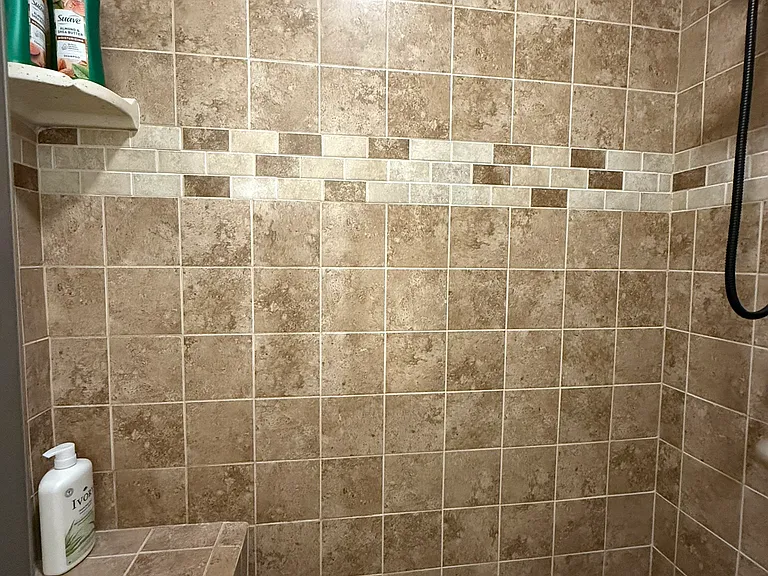 809 Almadin — Photo 28