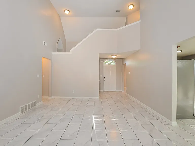 4953 Wemberley Dr — Photo 4