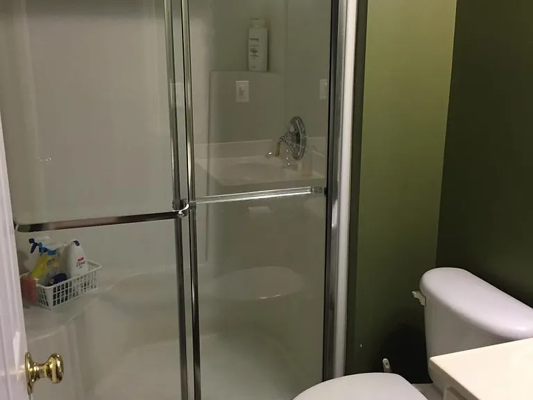 Grould floor full bath with walkin shower