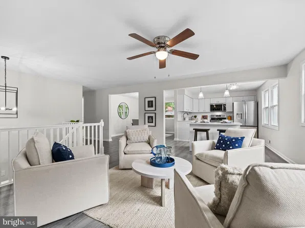 166 Pearl Croft Rd, Cherry Hill, NJ 08034