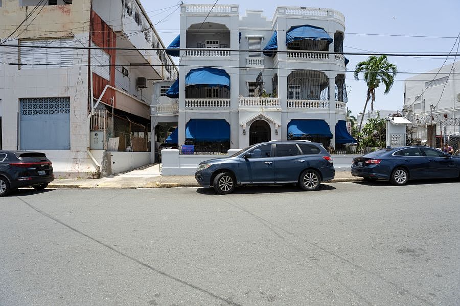 1st image of Avenue Hipodromo Cond Duarte 704 APT 1A