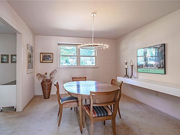 4th image of 3730 Timberlane Dr